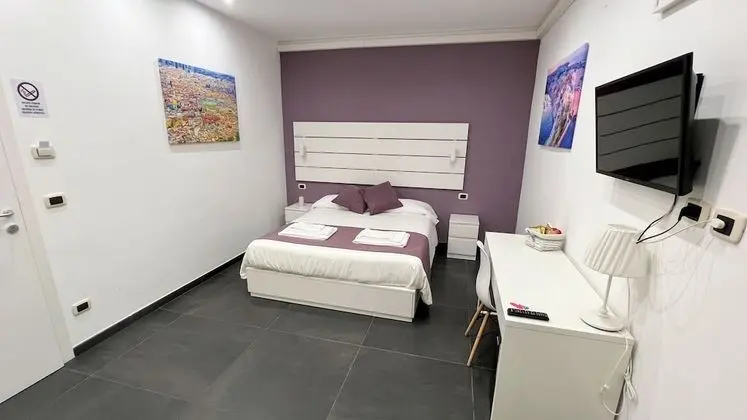 Tek Büyük Yataklı Oda (Lilac)