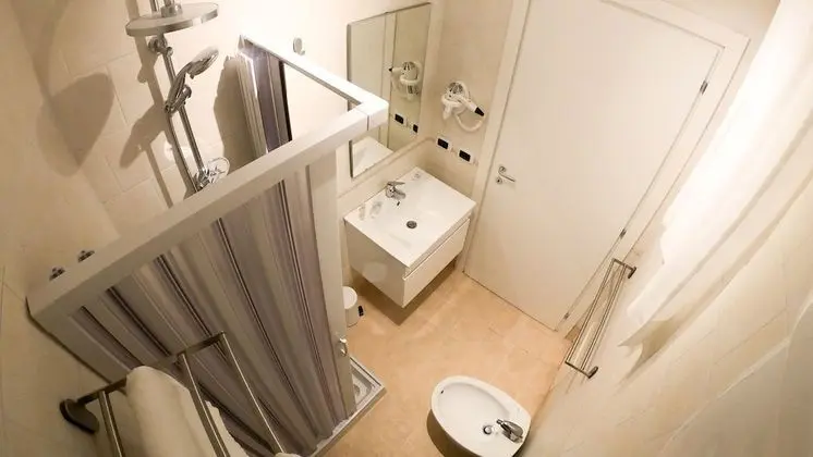 Tek Büyük Yataklı Oda (Lilac)