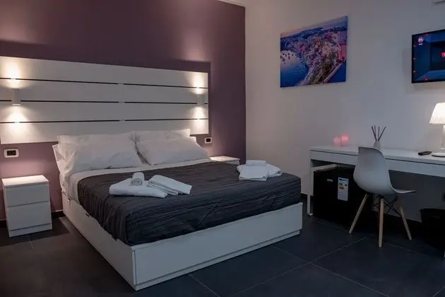 Tek Büyük Yataklı Oda (Lilac)