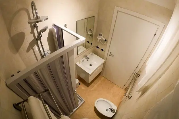 Tek Büyük Yataklı Oda (Lilac)