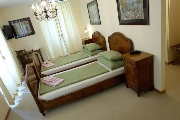 Comfort Tek Büyük Yataklı Oda