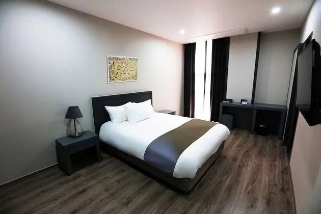 Tek Büyük Yataklı Oda (Hotel Type)