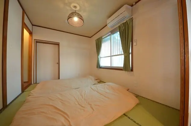 Ev (Private Vacation)