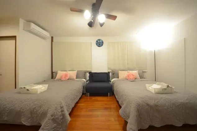 Ev (Private Vacation)