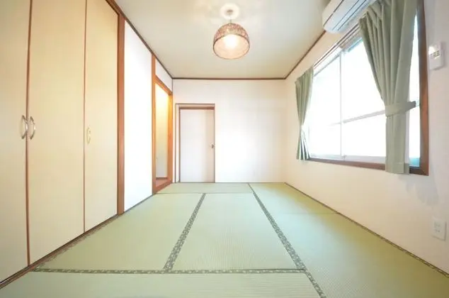 Ev (Private Vacation)