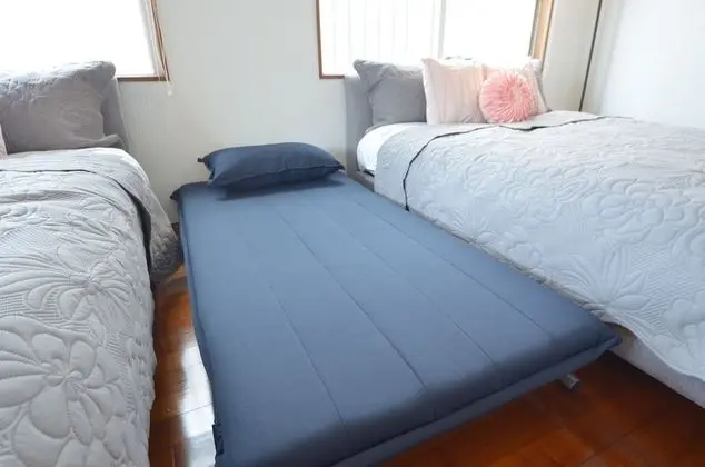 Ev (Private Vacation)