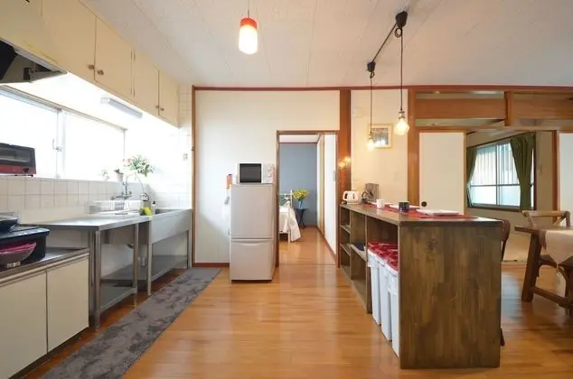 Ev (Private Vacation)