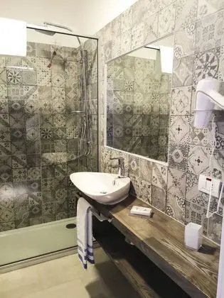 Comfort Tek Büyük veya İki Ayrı Yataklı Oda