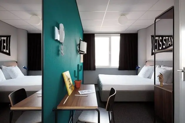 Deluxe Queen Room