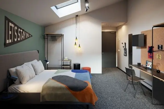 Standard Tek Büyük Yataklı Oda