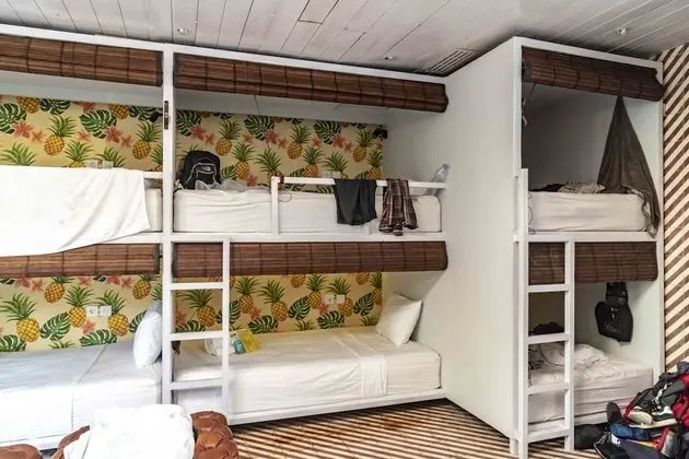 Deluxe Ortak Ranzalı Oda