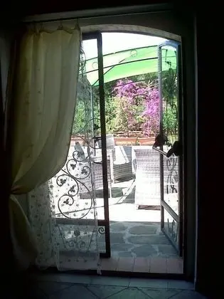 Dört Kişilik Oda, Bahçe Manzaralı