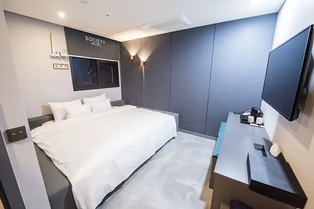 Business Tek Büyük Yataklı Oda