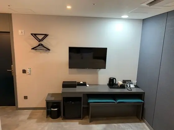 Business Tek Büyük Yataklı Oda