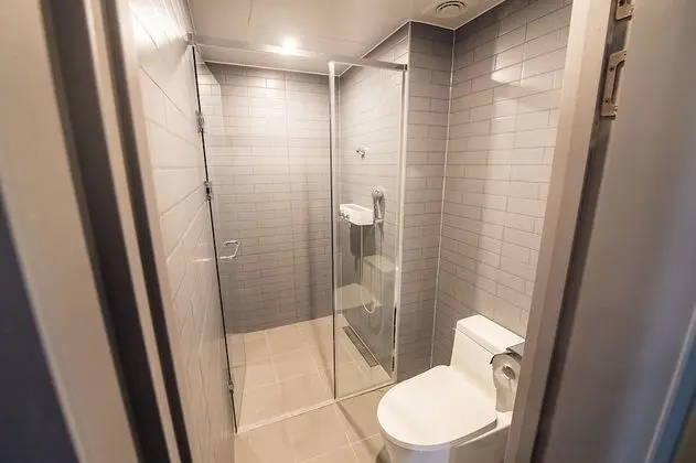 Business Tek Büyük Yataklı Oda