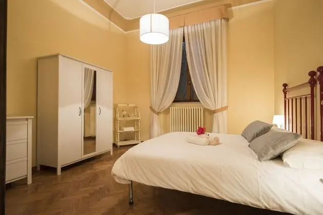 Tek Büyük Yataklı Oda, Ortak Banyo