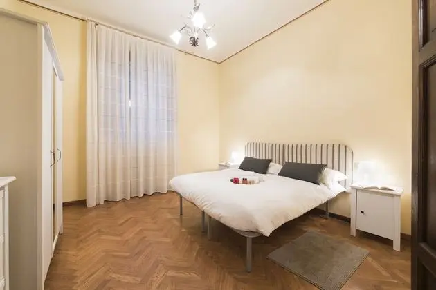 Tek Büyük Yataklı Oda, Ortak Banyo