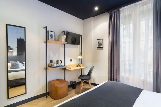 Standard Tek Büyük Yataklı Oda