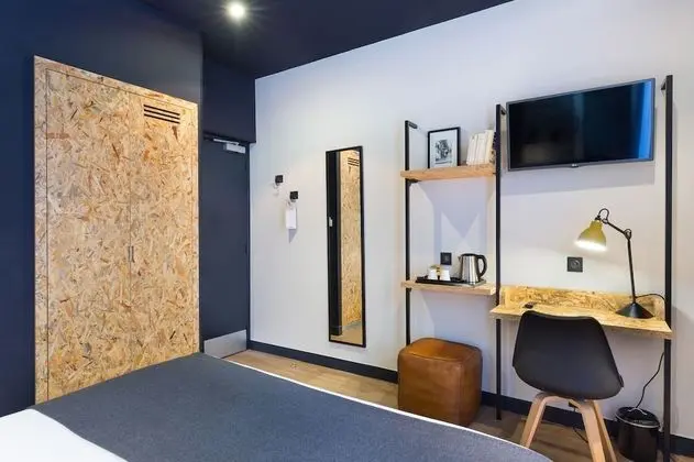 Standard Tek Büyük Yataklı Oda