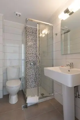 Üç Kişilik Oda, Deniz Manzaralı (Studio)