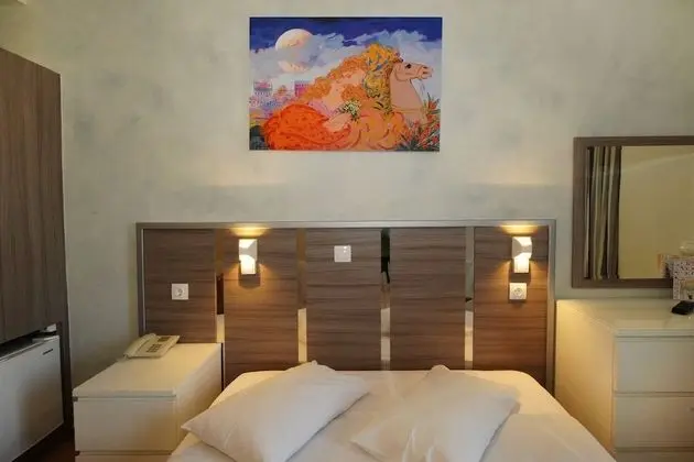 Tek Büyük Yataklı Oda