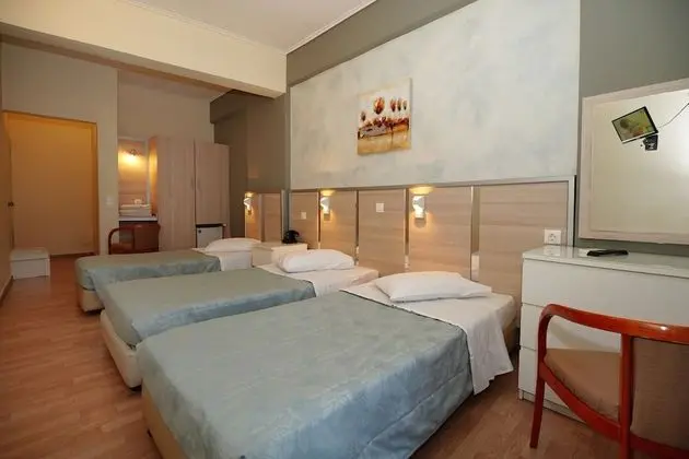 Üç Kişilik Oda (3 single beds)