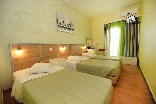 Üç Kişilik Oda (3 single beds)