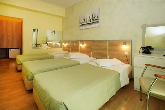 Üç Kişilik Oda (3 single beds)