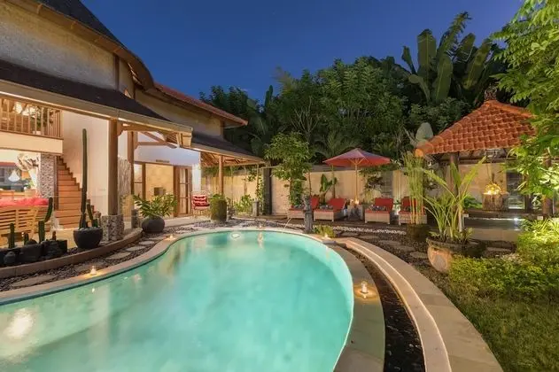 Luxury Villa, 4 Yatak Odası, Havuz Manzaralı
