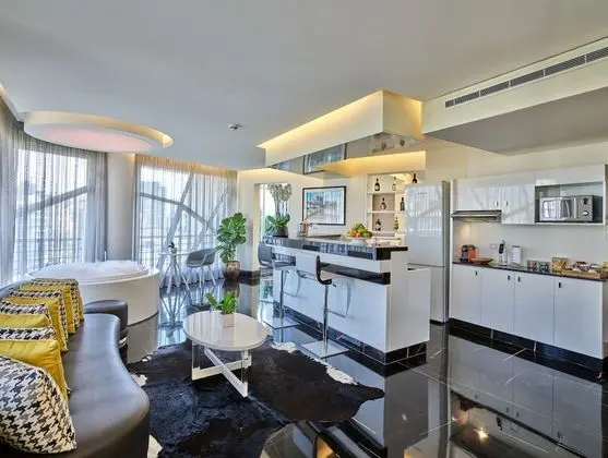 Sodeco Suite