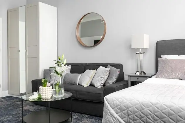 Junior Süit (Lisbon)