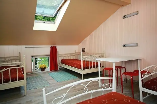 Family room with shared bathroom - Neris