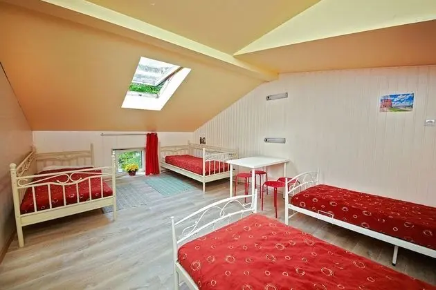 Family room with shared bathroom - Neris
