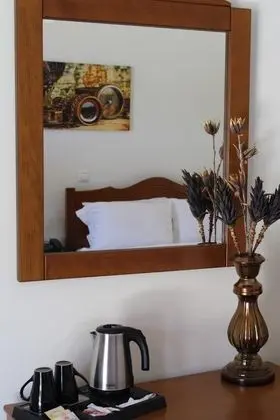 Üç Kişilik Oda