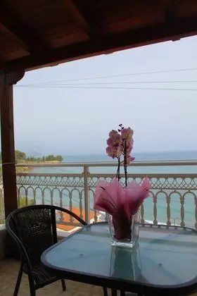 Üç Kişilik Oda