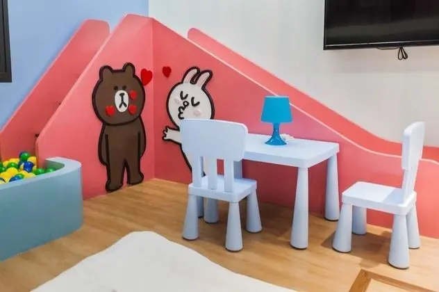 Üç Kişilik Oda