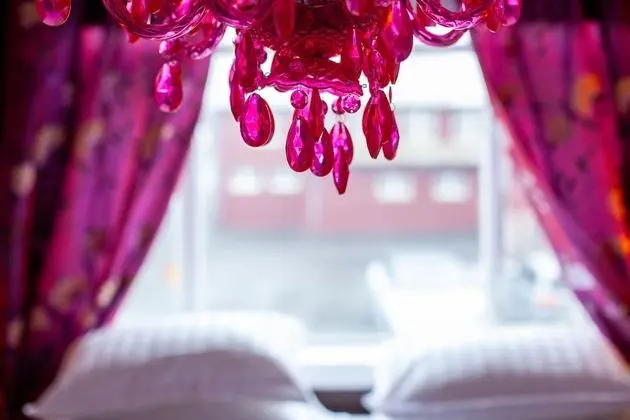 Basic Tek Büyük veya İki Ayrı Yataklı Oda