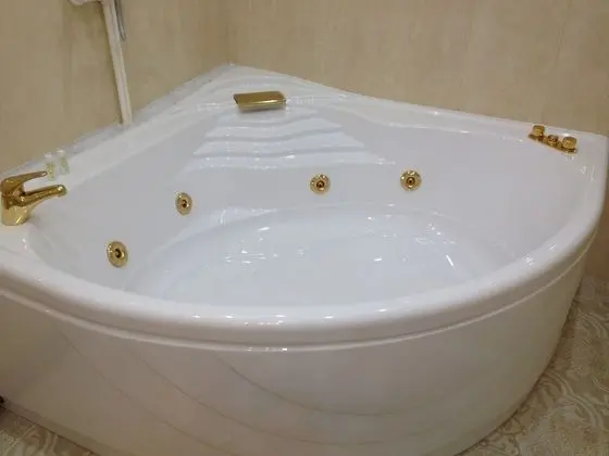 Standard Tek Büyük Yataklı Oda, Küvet