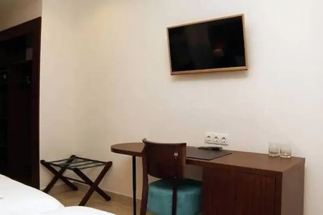 Tek Büyük Yataklı Oda