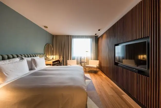 Oda, 1 En Büyük (King) Boy Yatak (Infinity)