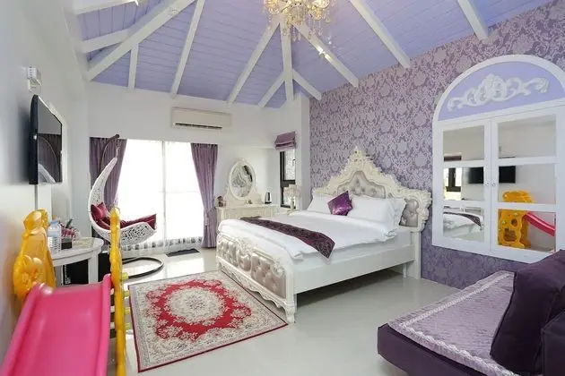 Romantic Tek Büyük Yataklı Oda, Balkon, Avlu Manzaralı