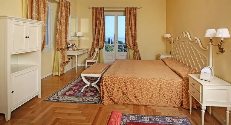 Deluxe Dört Kişilik Oda, Balkon, Göl Manzaralı