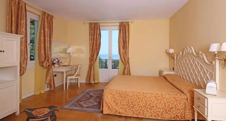 Deluxe Dört Kişilik Oda, Balkon, Göl Manzaralı