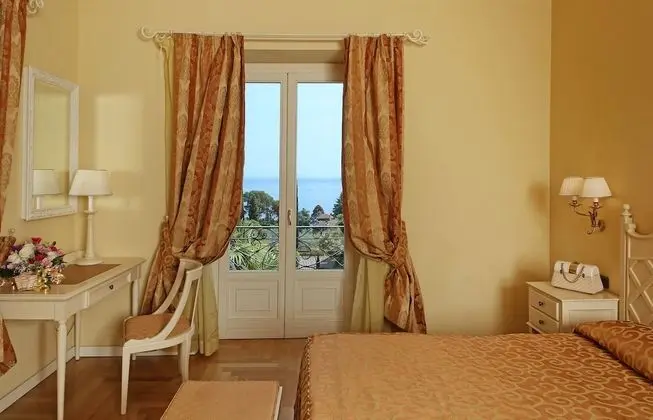 Deluxe Dört Kişilik Oda, Balkon, Göl Manzaralı
