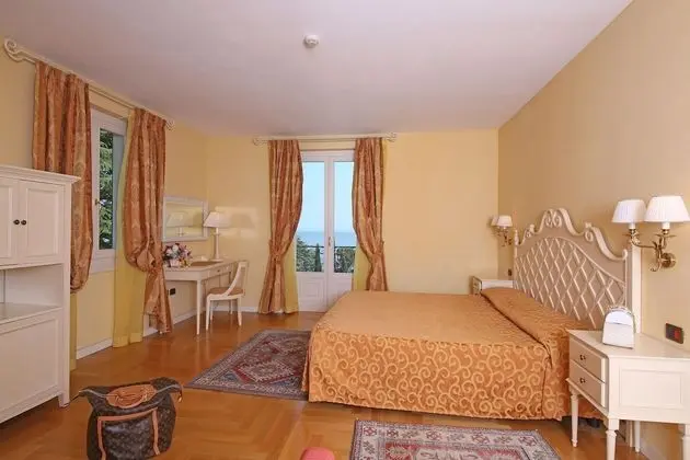 Deluxe Tek Büyük veya İki Ayrı Yataklı Oda, Balkon, Göl Manzaralı