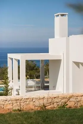 Villa (Arismari)