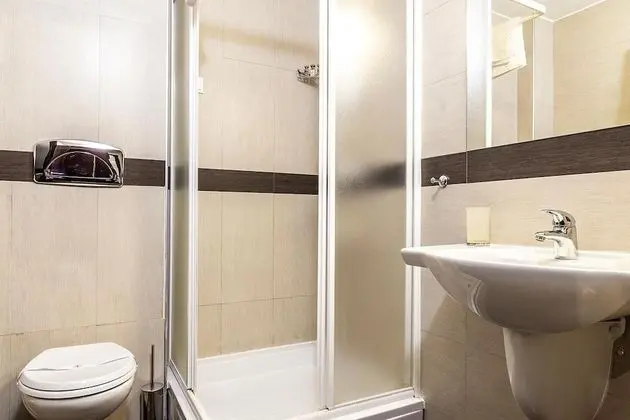 Standard Tek Büyük veya İki Ayrı Yataklı Oda
