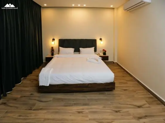 Deluxe Tek Büyük Yataklı Oda