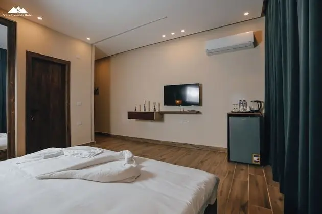 Standard Tek Büyük Yataklı Oda