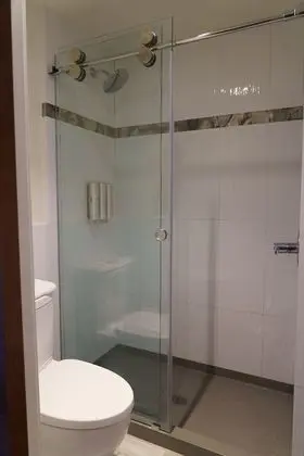 Oda, 1 Büyük (Queen) Boy Yatak